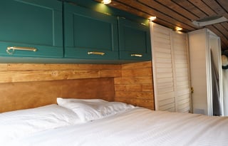 2022 Off Grid Cozy Cowboy Van