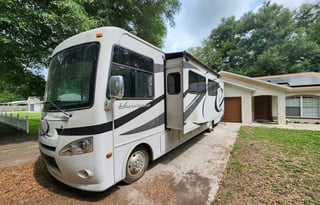 2014 Thor Motor Coach Hurricane MH