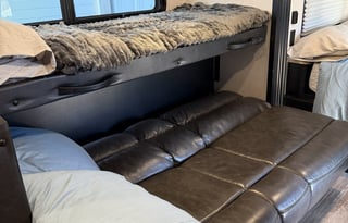 The Wandering Wolf 23 ft Black Label