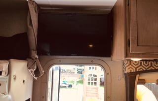 2019 Thor Motor Coach Chateau Sprinter 24BL