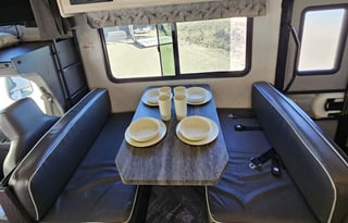 2022 Forest River Sunseeker 3250DS LE