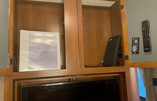 2014 CrossRoads RV Zinger ZT32QB