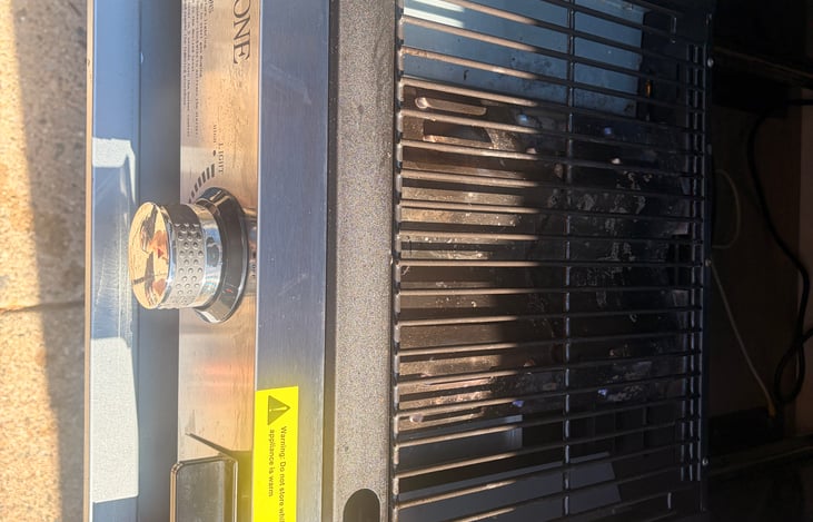 Outdoor grill