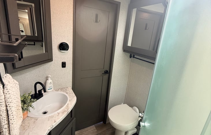Main bathroom