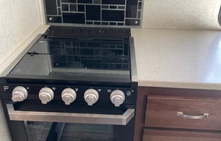 32ft. Luxury RV-Pure Glamping kid & pet approved