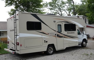 2016 Winnebago Minnie Winnie 25B w/Insurance!!!