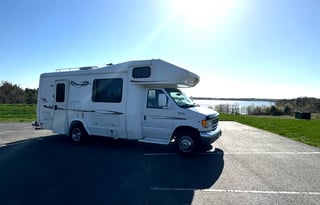 2002 Born Free Easy Drive First Class RV
