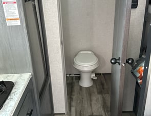 Dutchmen RV Aspen Trail 17BH