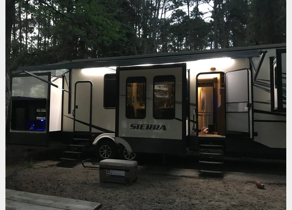 Fifth Wheel rentals in Mansfield