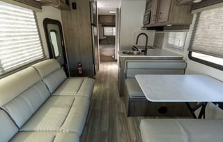 Sleeps 6 - 2024 Gulf Stream conquest 6280LE-38151