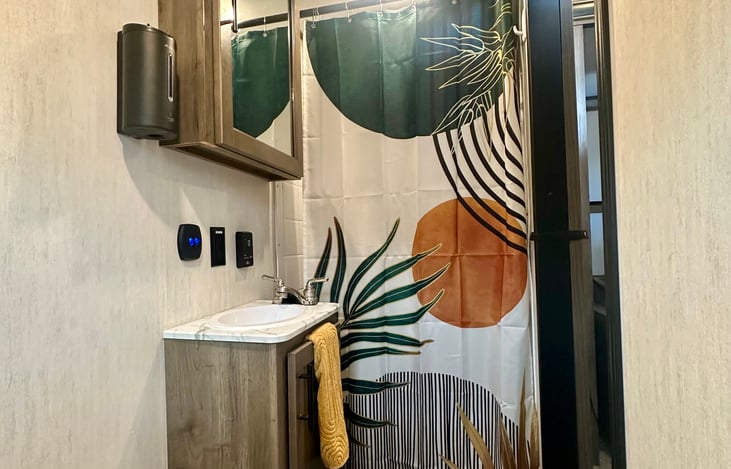 Bunk house full bath