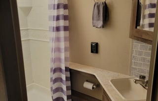 Large Shower☆Outdoor kitchen☆Slide out☆ BUNKS