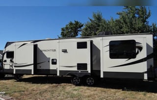 Luxury Keystone RV Sprinter 332DEN