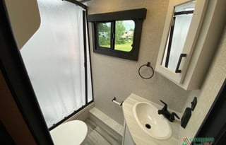 2024 Jayco Jay Feather 22BH Private Bed/Twin Bunk