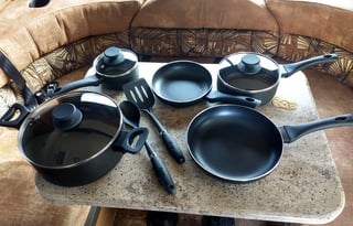 2015 Coachmen RV Leprechaun 220QB Ford 350