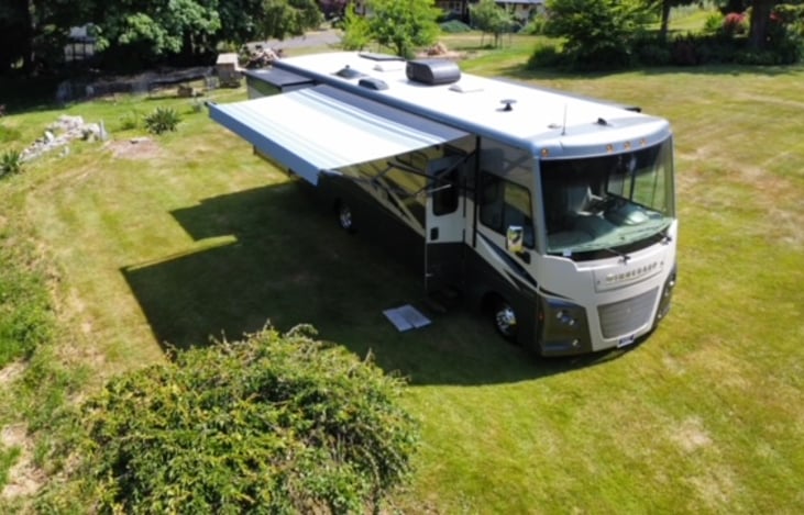 2022 Winnebago Sunstar 32M Brand New June, '23