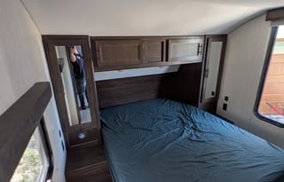 2021 Forest River 28DT – Sleeps 9!