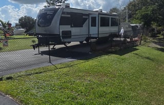2025 Family Friendly Modern RV