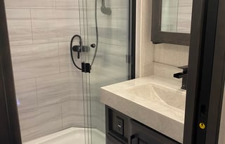 2021 DRV Luxury Suites FullHouse JX450