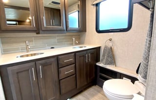 Diesel "DOLLY" King, 2 FULL BATHS