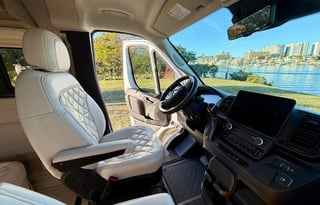 2024 Jayco Swift 20D (Sleeps 4!)