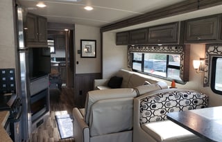 2018 Winnebago Sunstar LX 35F