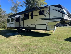 CrossRoads RV Volante 375MD