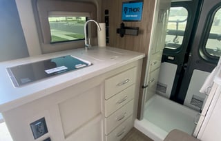 Dora the Explorer 2022 Thor MotorCoach Rize 18M