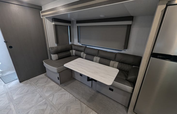 Convertible living and sleeping area