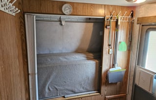 2002 Tahoe Lite Camper sleeps 4