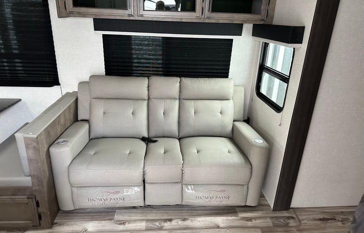 Seats recline with heat/vibrate massage