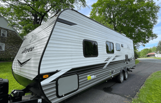 Zeus the 2022 Bunkhouse (Sleeps 8)