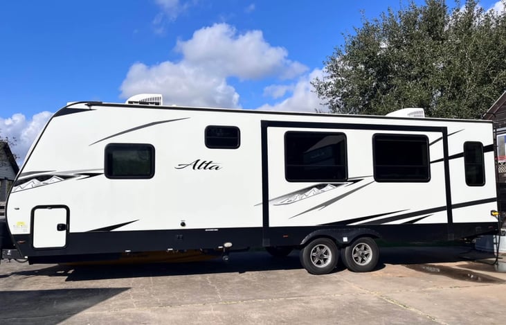 Gray Horse Shanty.  "Sleep Well, Ride More"