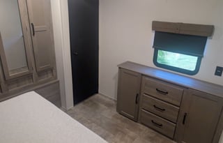 2025 Puma Luxury Bunkhouse