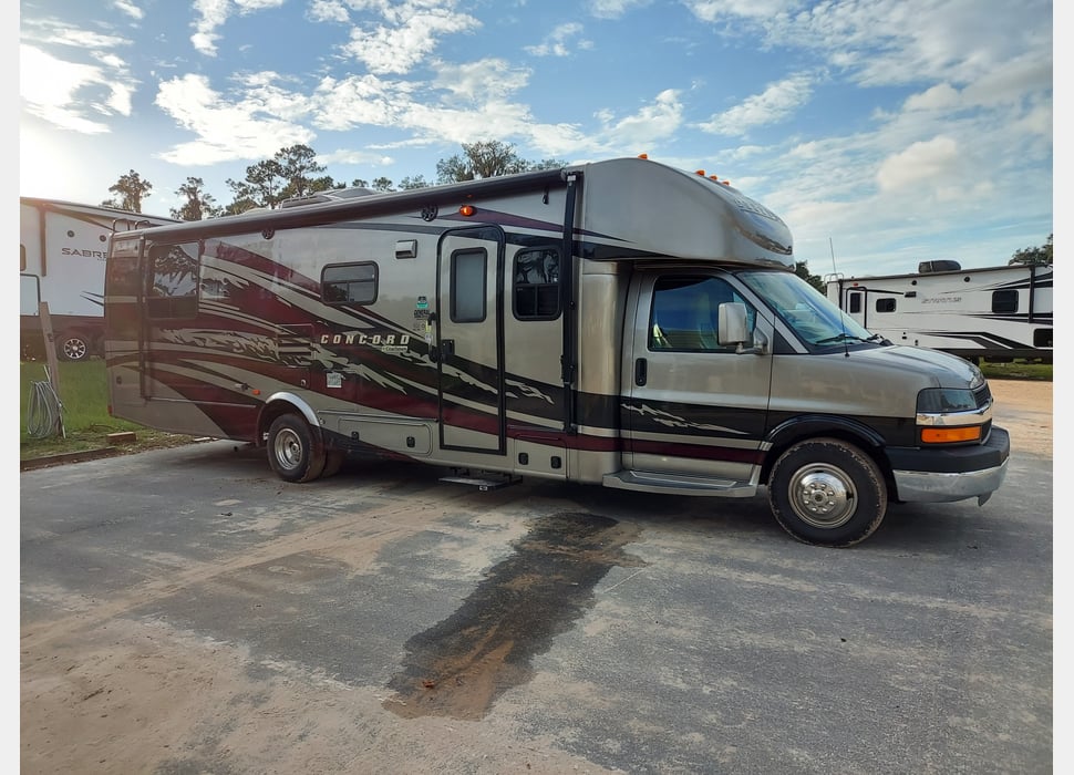 Class C Motor Home rentals in Anna