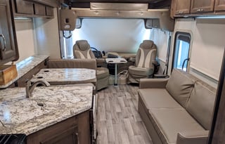 2019 Jayco Alante Sleeps 8 Comfy! Bunkhouse! Kids!