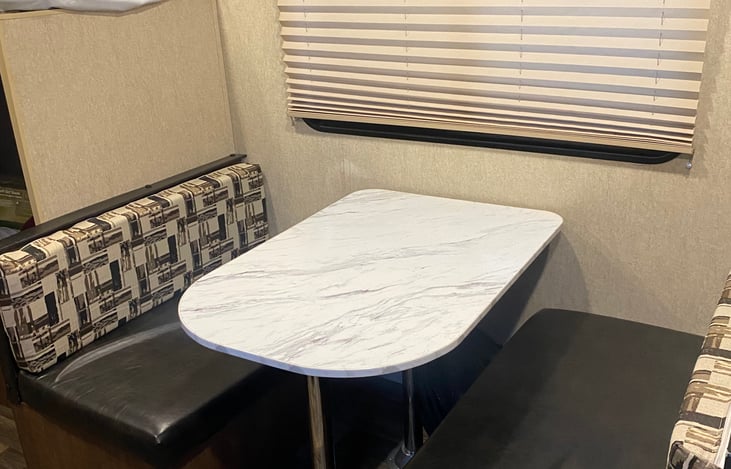 Dinette, also converts to 5th bed