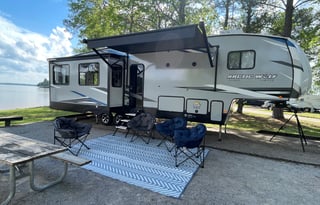 2022 Forest River Cherokee Artic Wolf