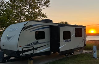 ***Delivery Only - Keystone Outback UL 276UBH