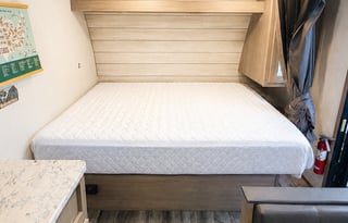 Family Bunkhouse with Chairs & RinseKit