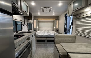 Luxury Family Camper | Sleeps 5 with Bunkhouse!