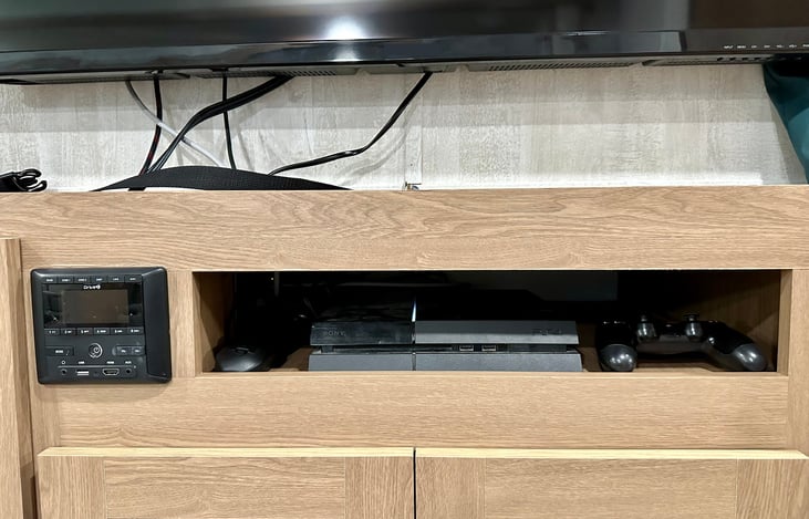 Bluetooth stereo system. PS4 for DVD or Blu Rays.