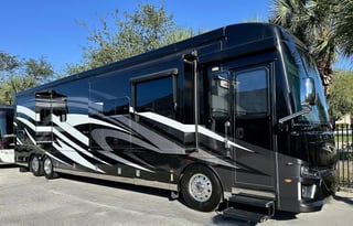 2019 Newmar Dutch Star 4310