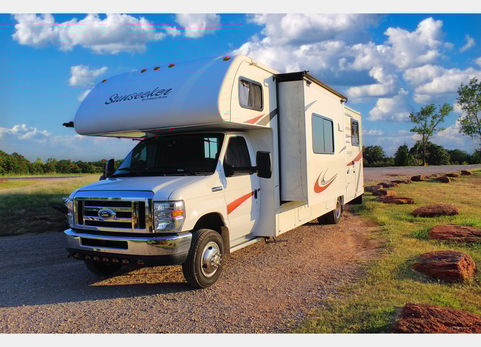 Class C Motor Home rentals in Edmond