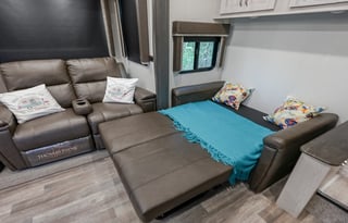 Monntana/sleeps 8/KING BED, Bunk room, Pets ok