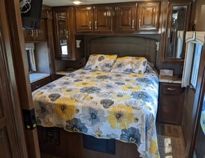Thor Motor Coach Palazzo 33.2