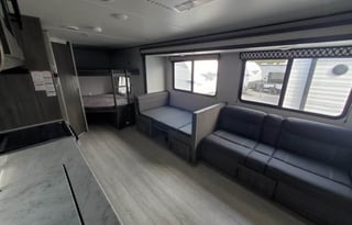 2021 Shasta 26DB 31ft