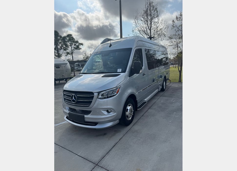 Class B Camping Van rentals in Suwanee