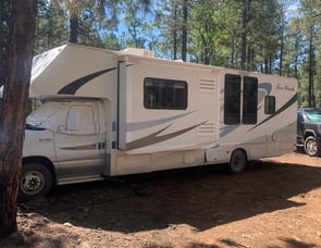 Four Winds RV Chateau 31F