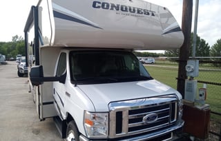 Clean - Comfortable - Pet Friendly- Slideout